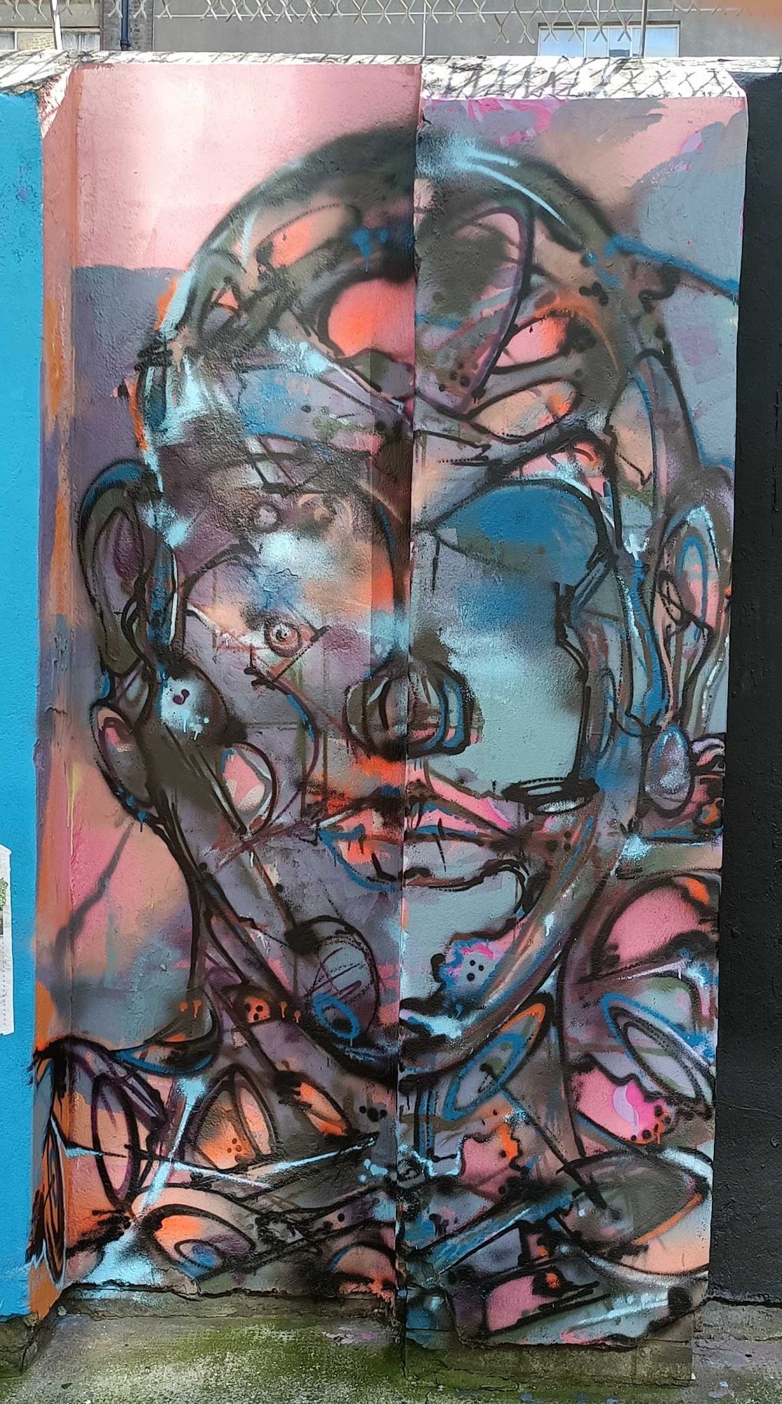 Second visage d'entrelacs — Street art à London