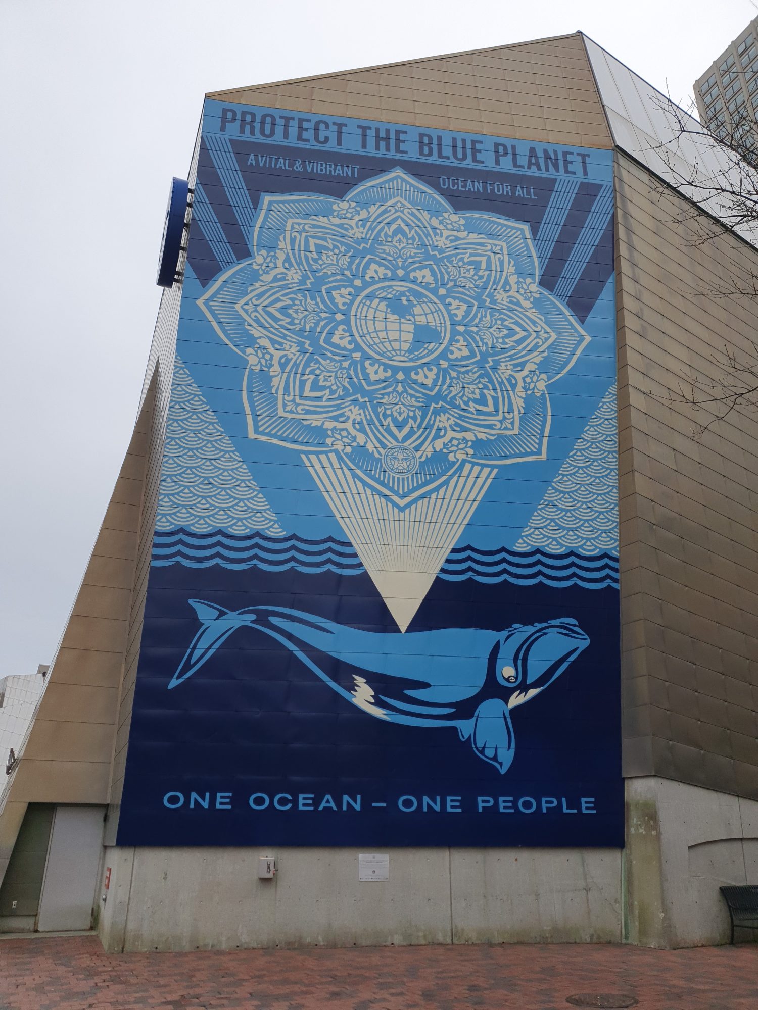 Mural Obey mandala protégeons la planète — Street art de Obey (Shepard Fairey) à Boston