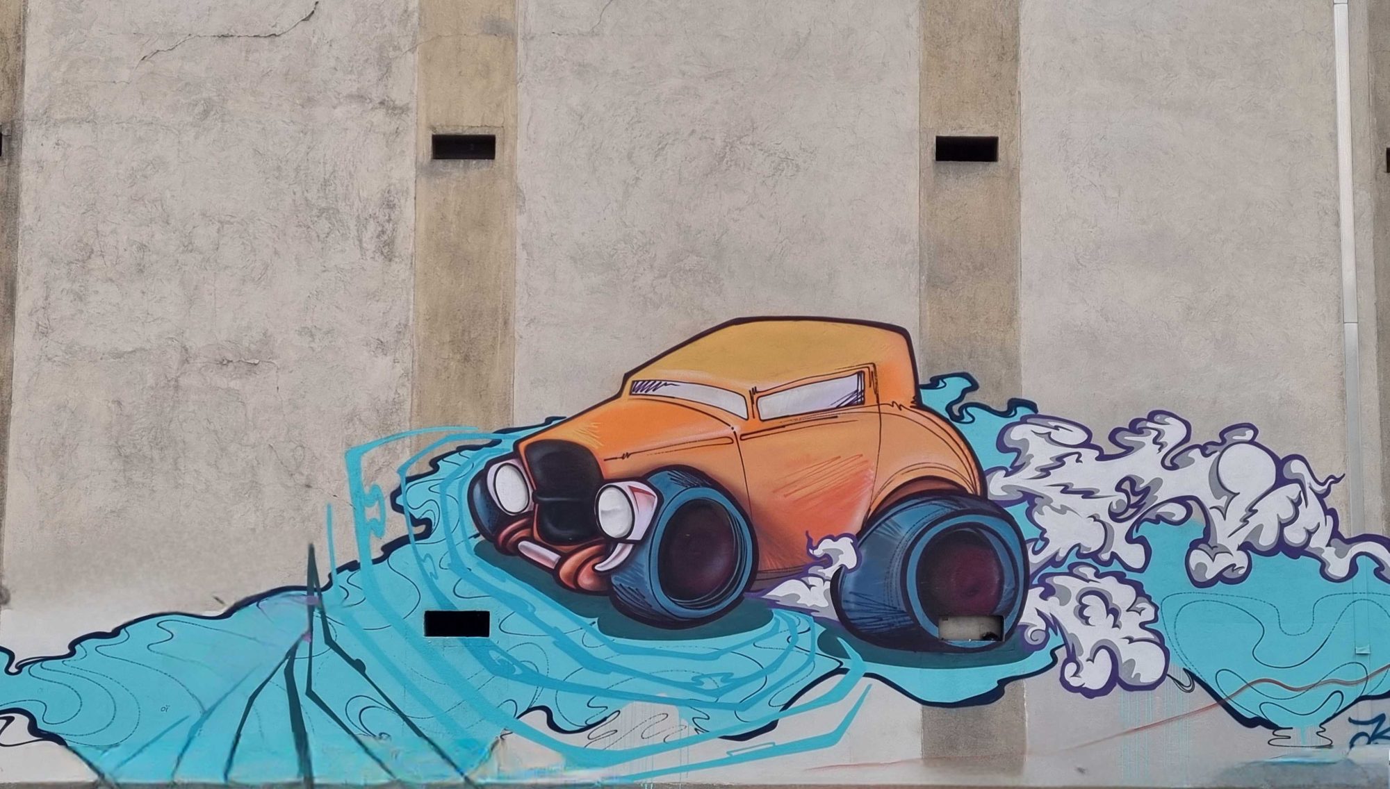 The Orange Hot Rod and the Foam — Street art in Grenoble