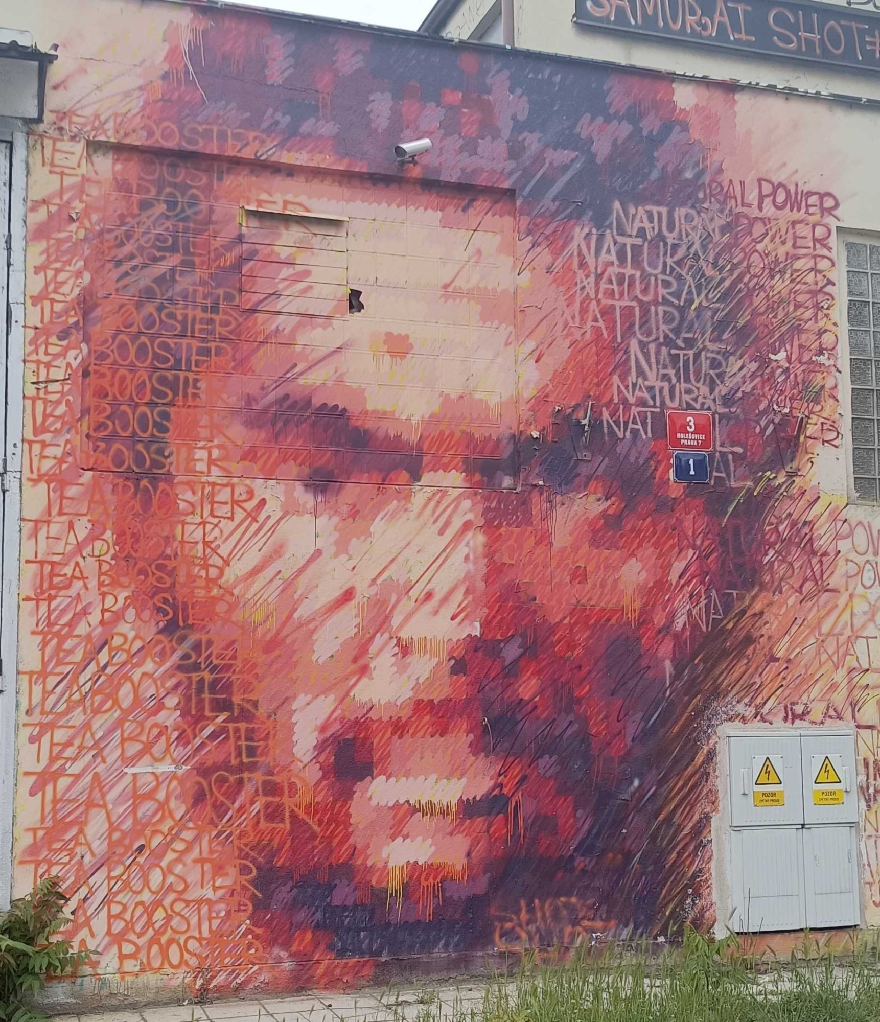 Large Expressive Portrait in Red and Orange Tones — Street art by David Strauzz in Prague