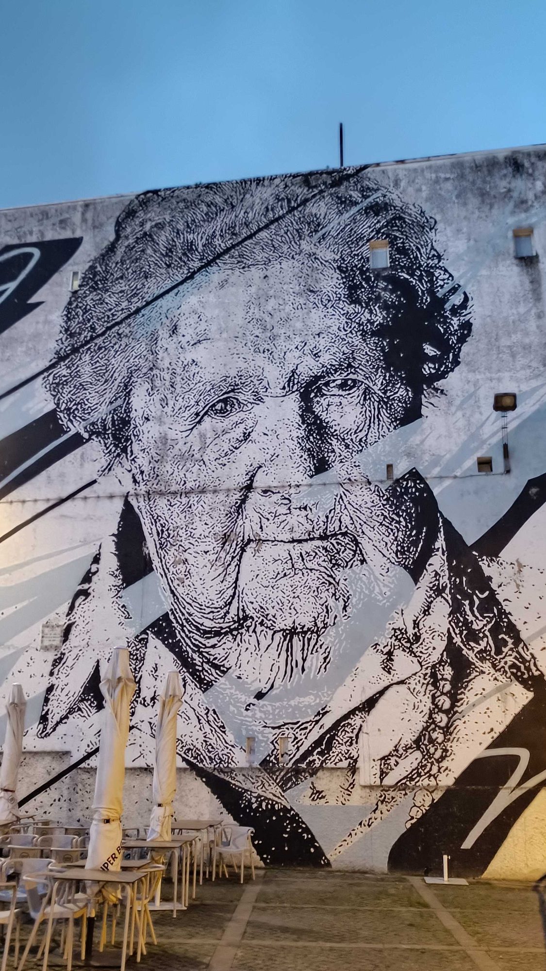 Mira par Daniel Eime — Street art de Daniel Eime à Porto
