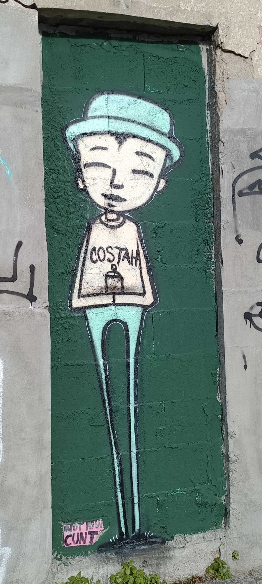 Personnage longiligne par Costah — Street art de Nuno Costah à Porto