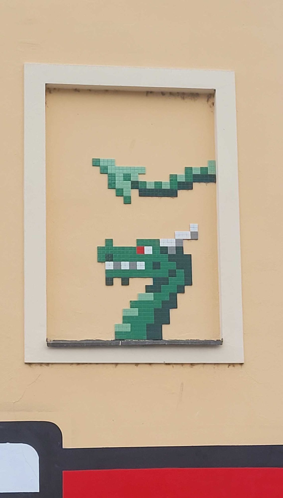 LJU_36, Pixel Dragon in Ljubljana — Street art by Invader in Ljubljana