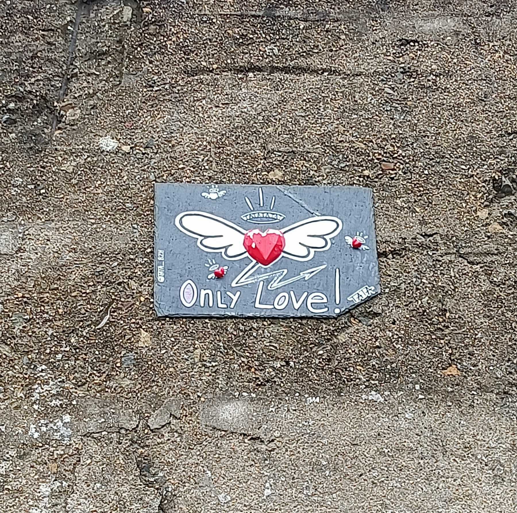 Winged Heart, Only Love — Street art in Nantes