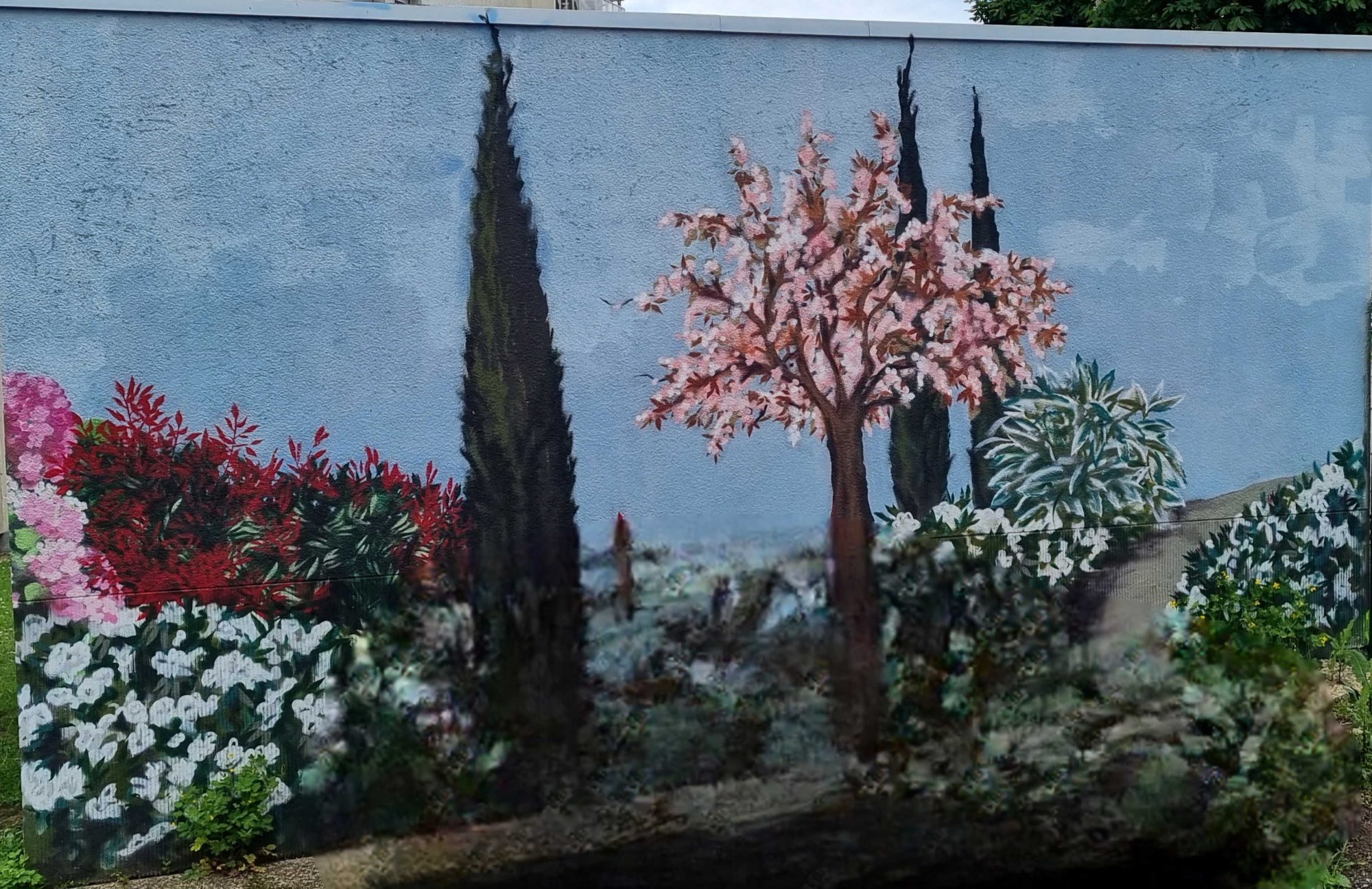 Jardin méditerranéen aux cyprès — Street art à Clermont-Ferrand