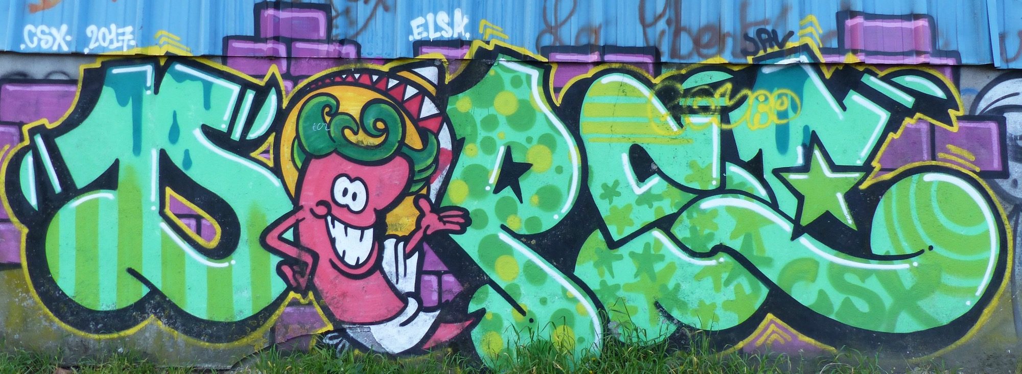 Mint Green Bubble — Street art in Nantes