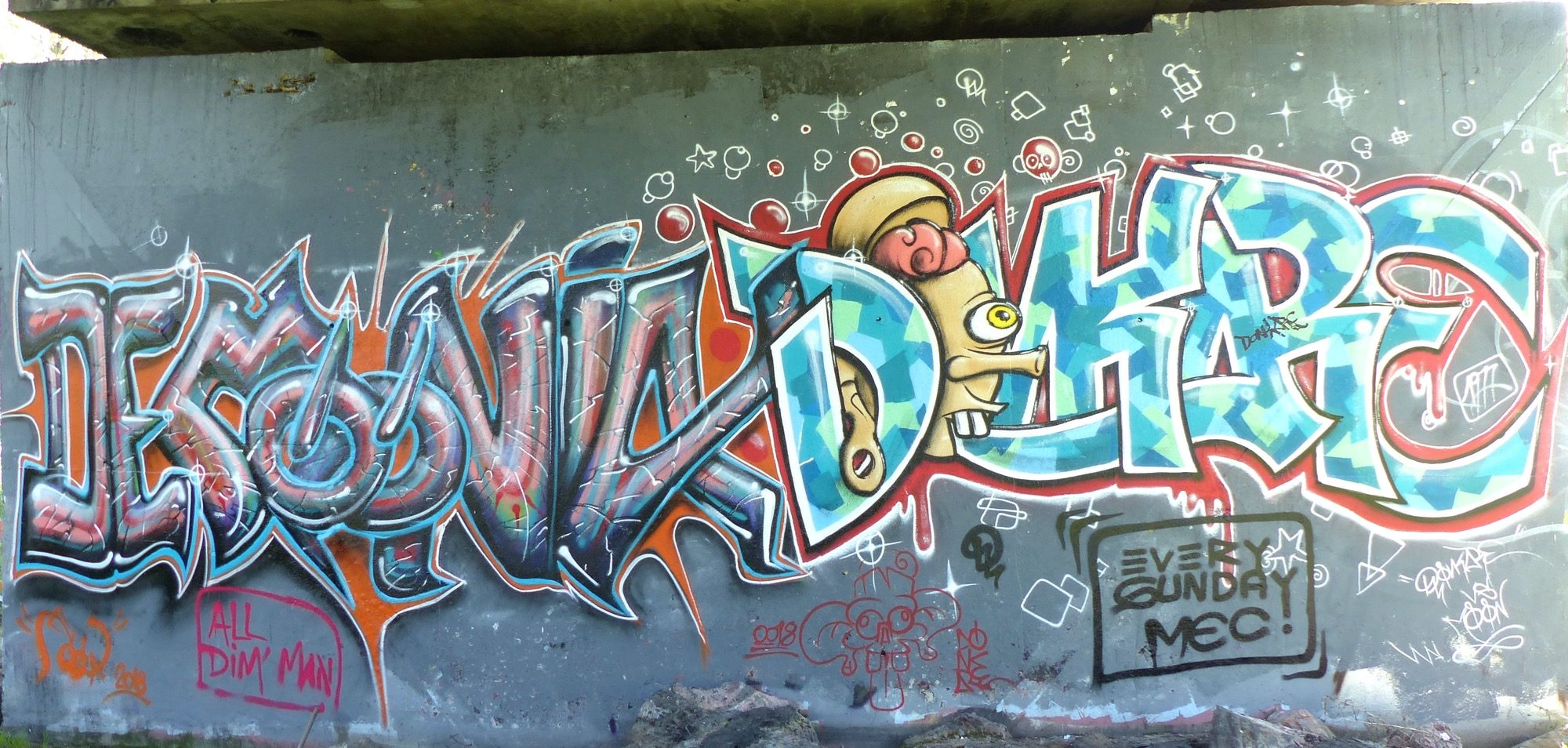 Créature borgne sous le pont — Street art à Rezé