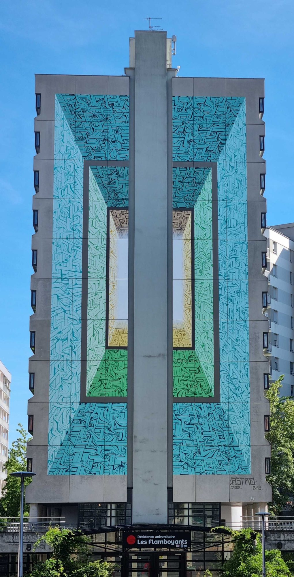 Trompe-l'oeil Shaft on Les Flamboyants — Street art by Astro in Strasbourg