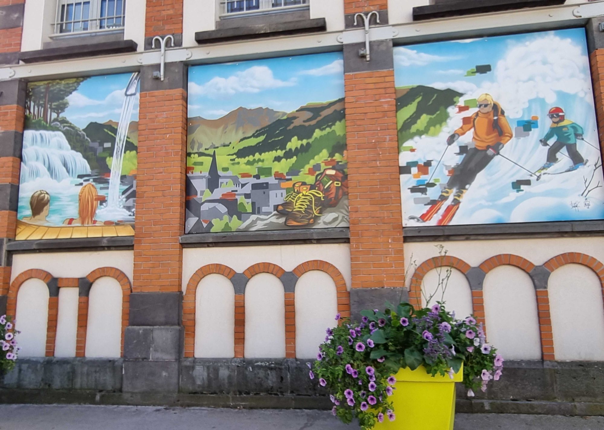 Fresques des activités de montagne, Le Mont-Dore — Street art à Mont-Dore