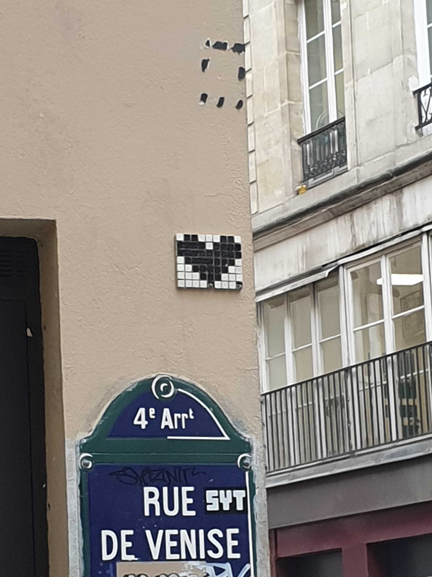 Pixelated Heart Mosaic — Street art in Paris