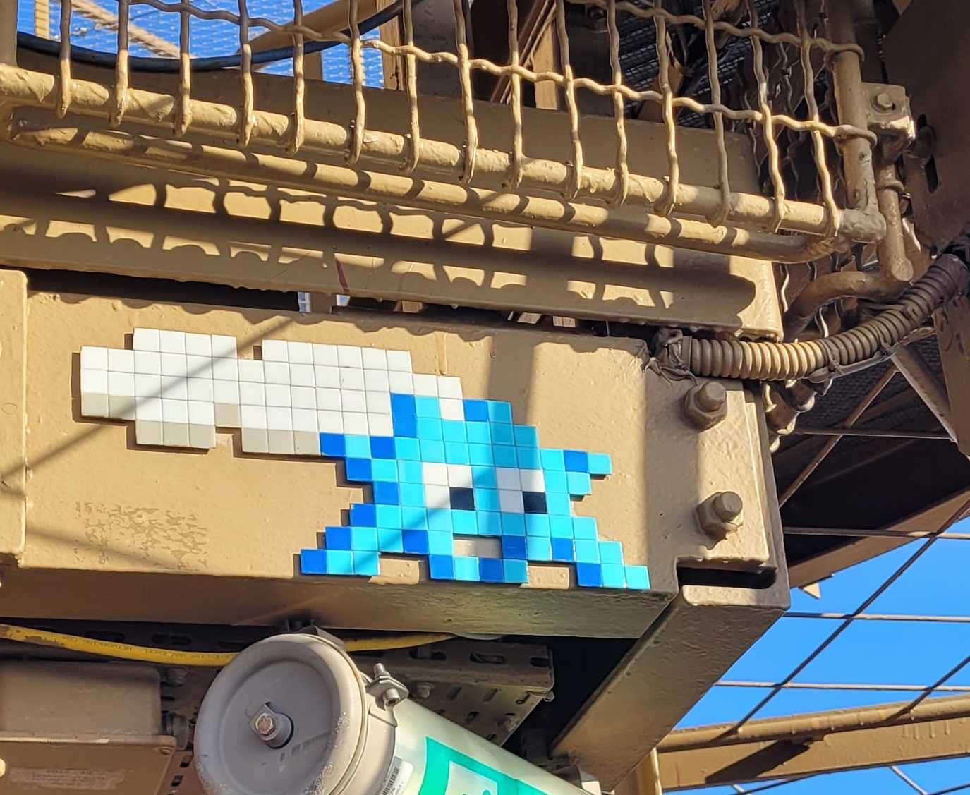 PA_1431, Space Invader on 5 Avenue Anatole France — Street art by Invader in Paris