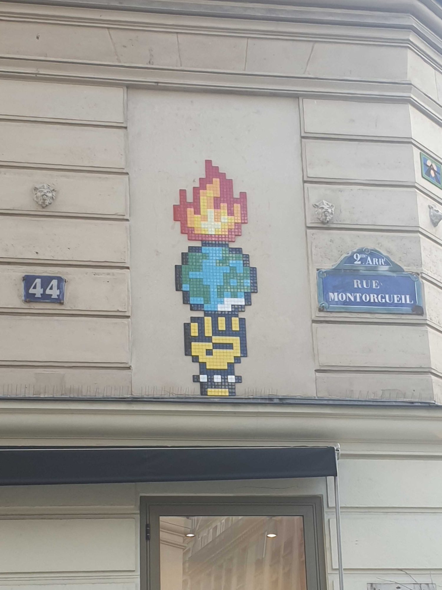 PA_1395, Space Invader on 44 rue Montorgueil — Street art by Invader in Paris