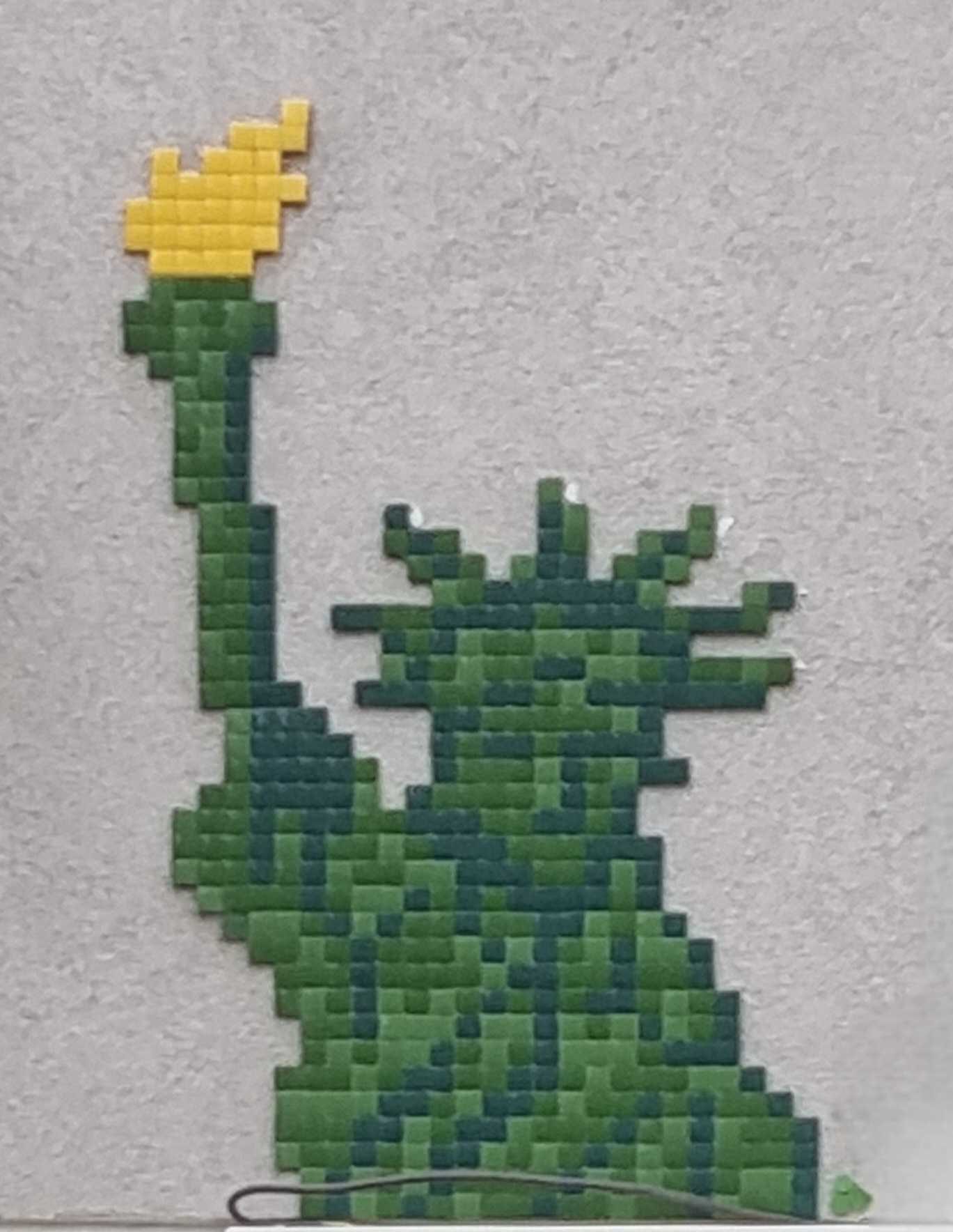 Statue of Liberty in Mosaic — Street art in Clermont-Ferrand