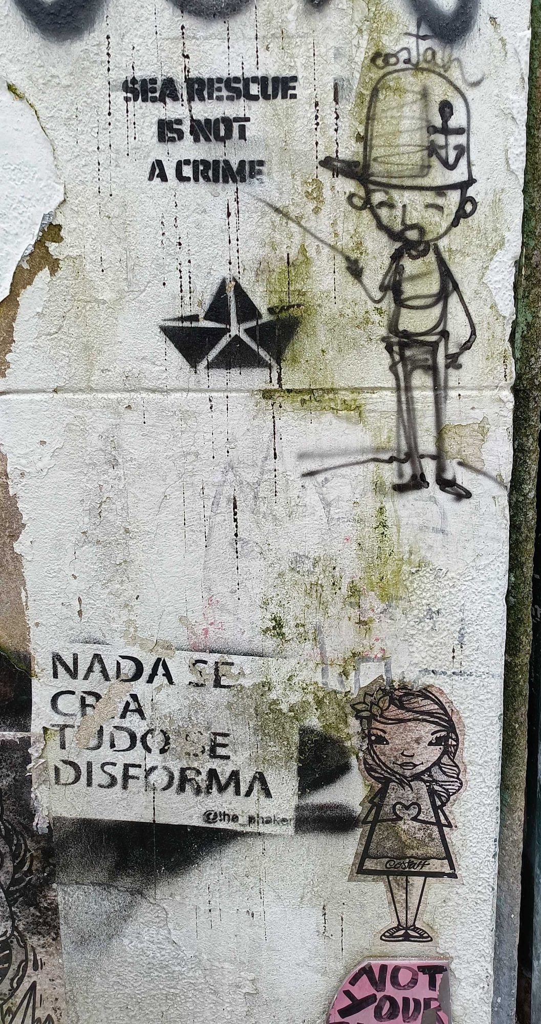 Messages urbains et pochoirs militants — Street art de Nuno Costah à Porto