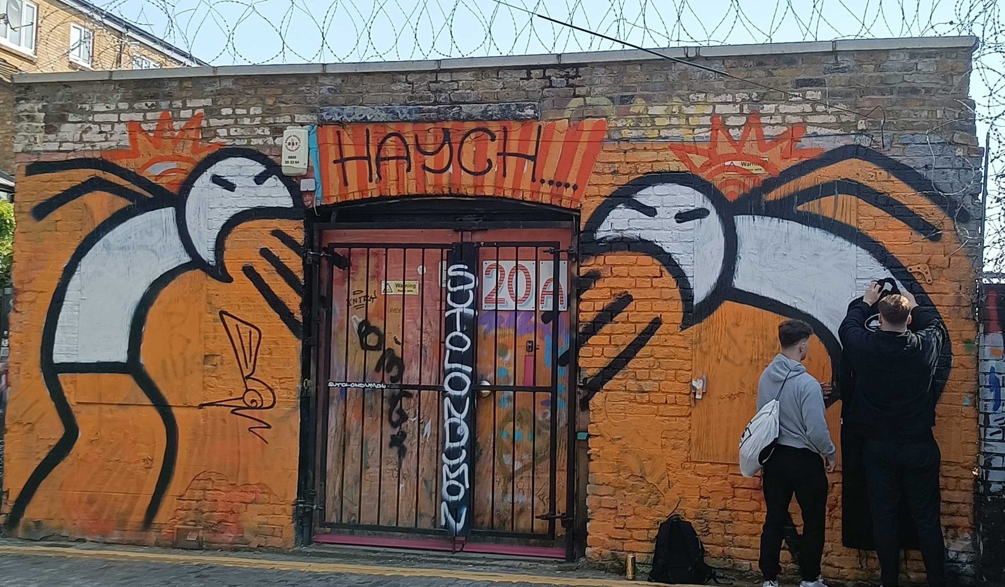 Oiseaux « Haych » — Street art à London