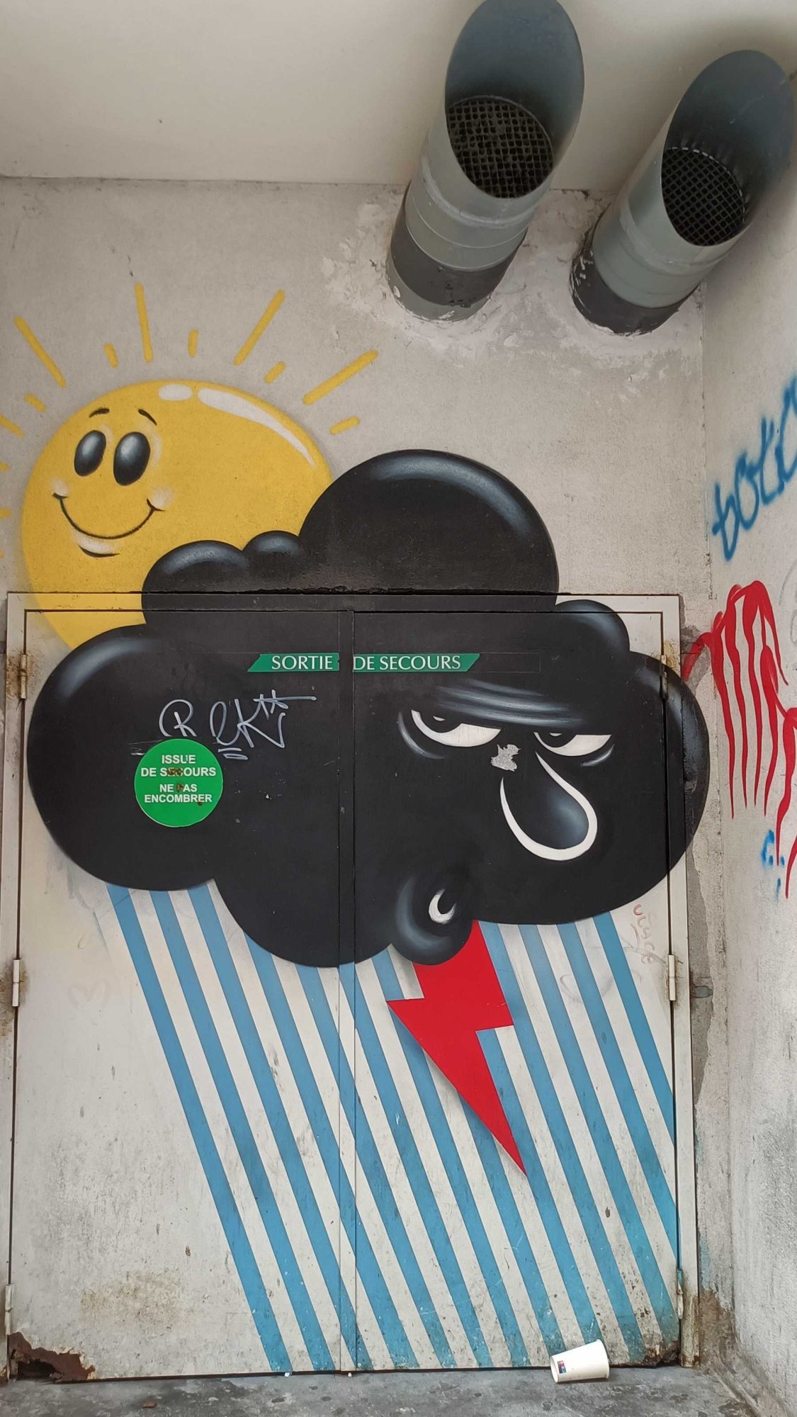 Menacing Cloud and Smiling Sun, Angers — Street art in Angers