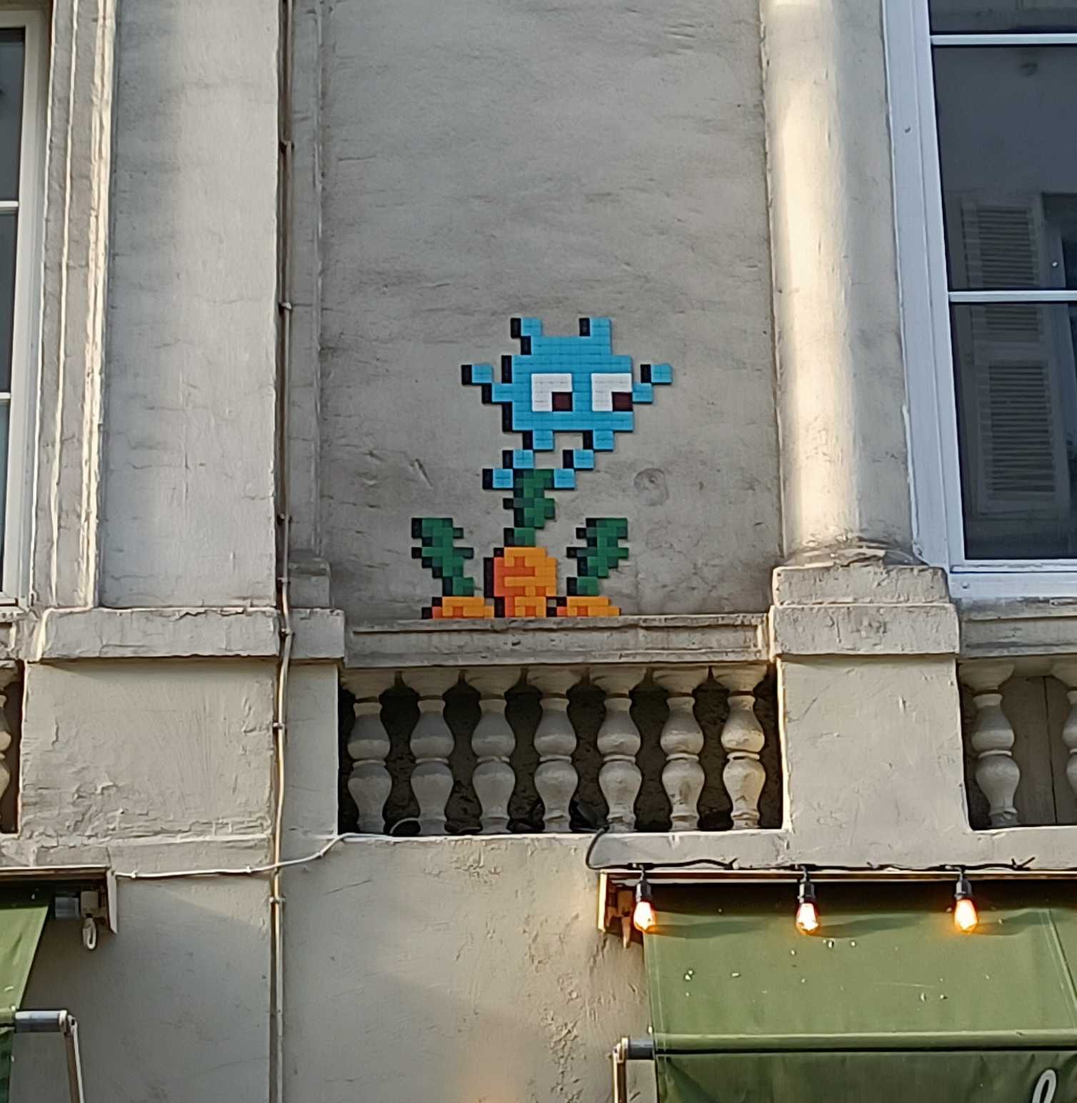 PA_1320, Blue Creature and Plant on Rue de La Tour d'Auvergne — Street art by Invader in Paris