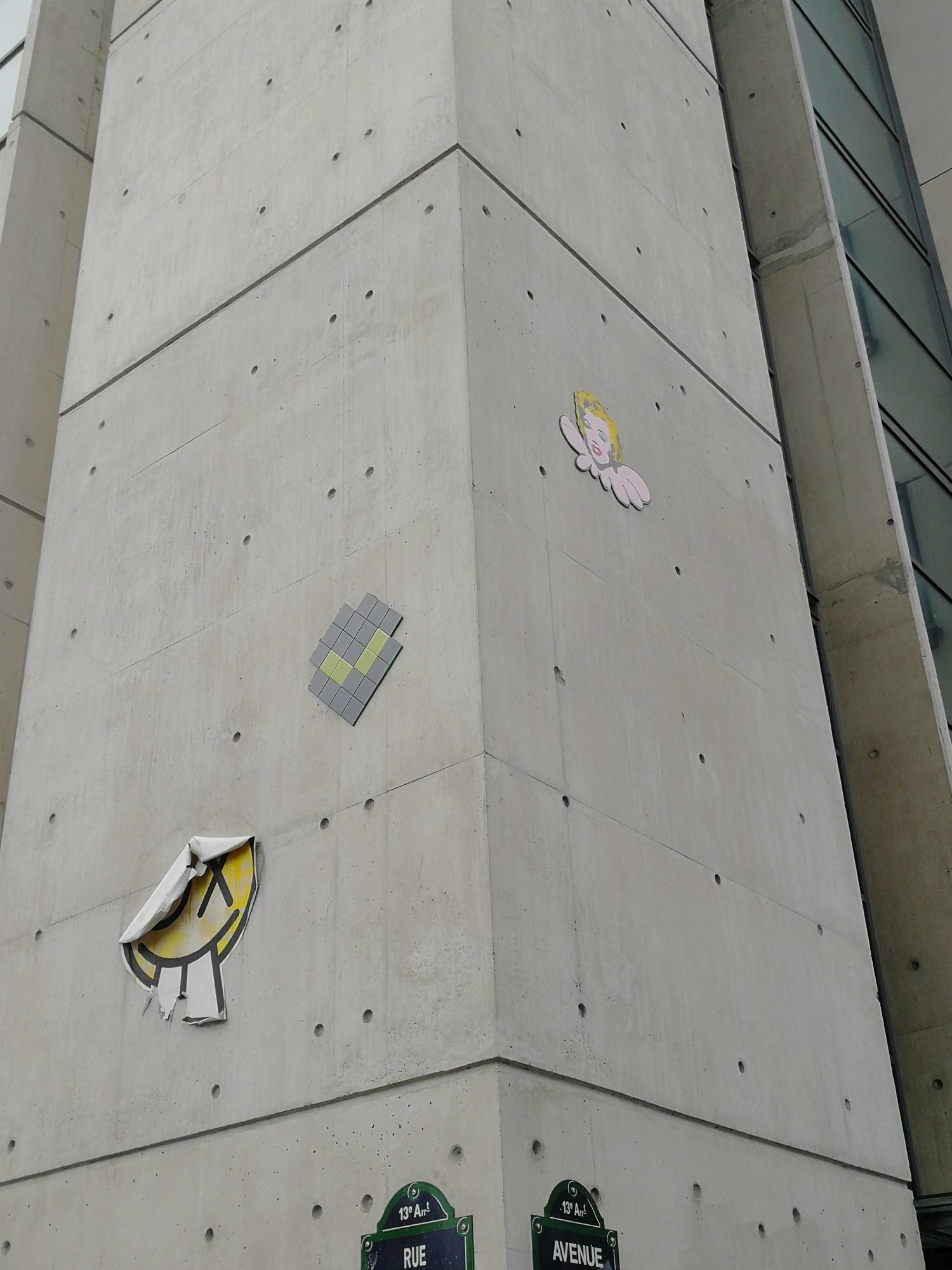 Interventions Miniatures par Gzup — Street art de Gzup à Paris