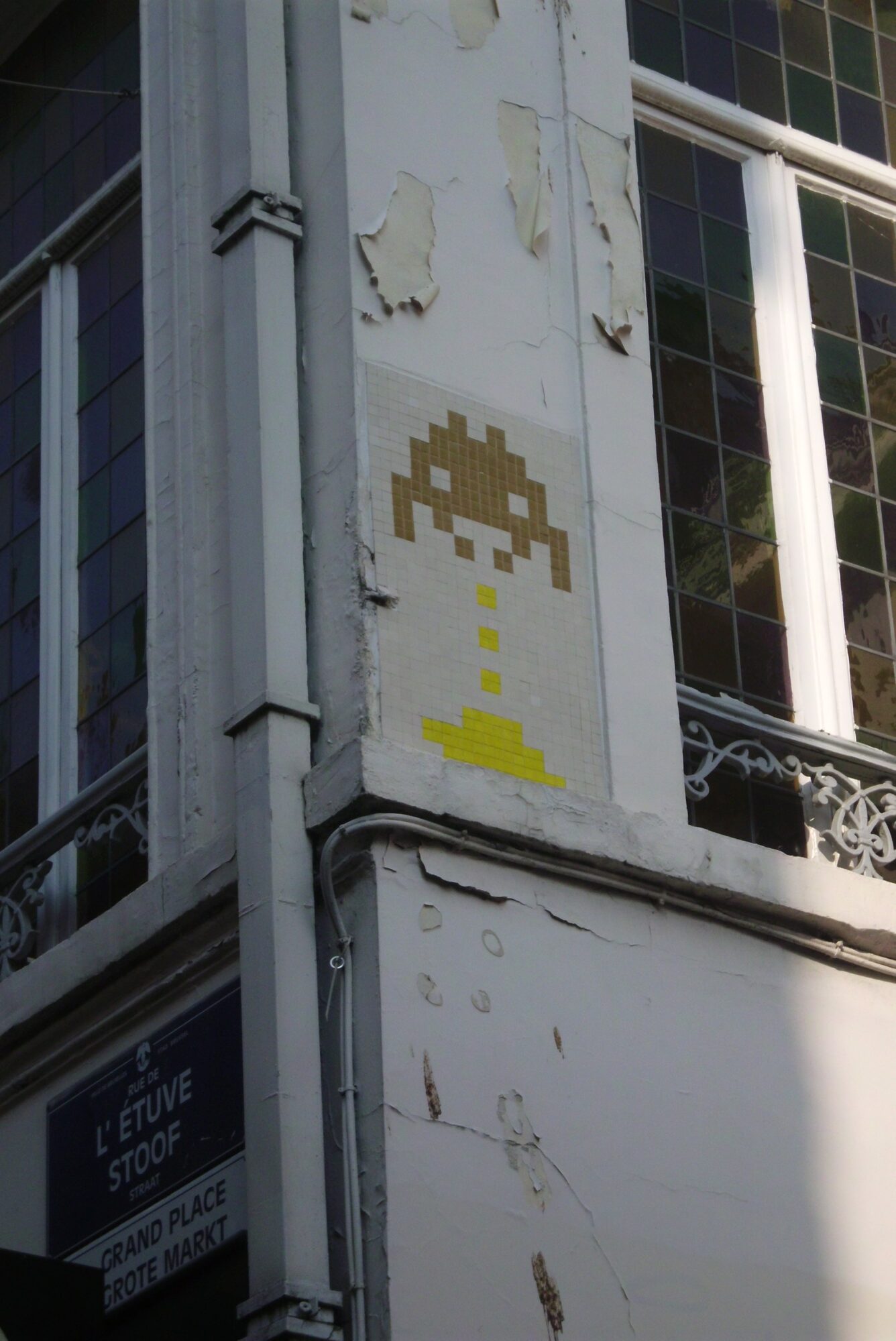 BXL_05, Space Invader de la rue de l'Étuve — Street art de Invader à Bruxelles