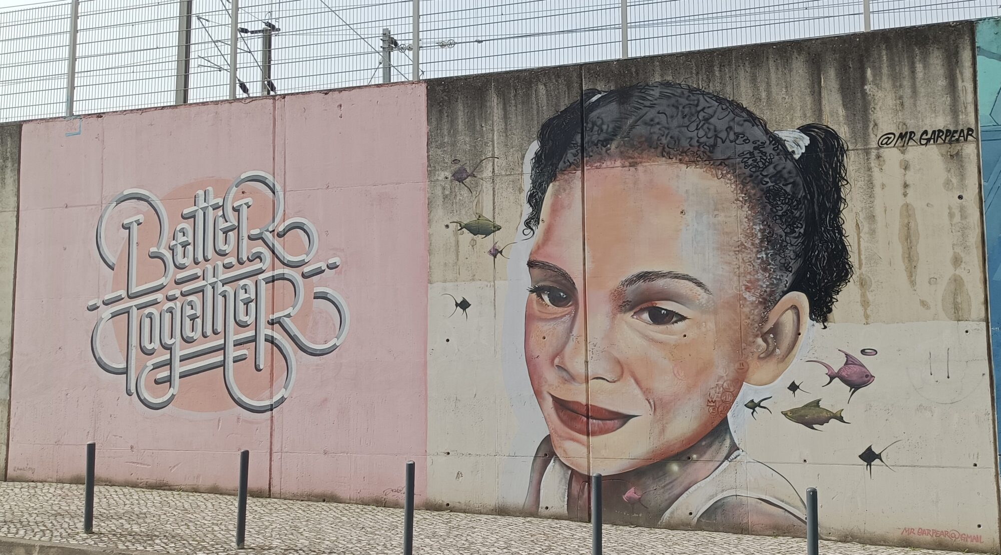 Better Together — Street art de João Varela à Lisboa