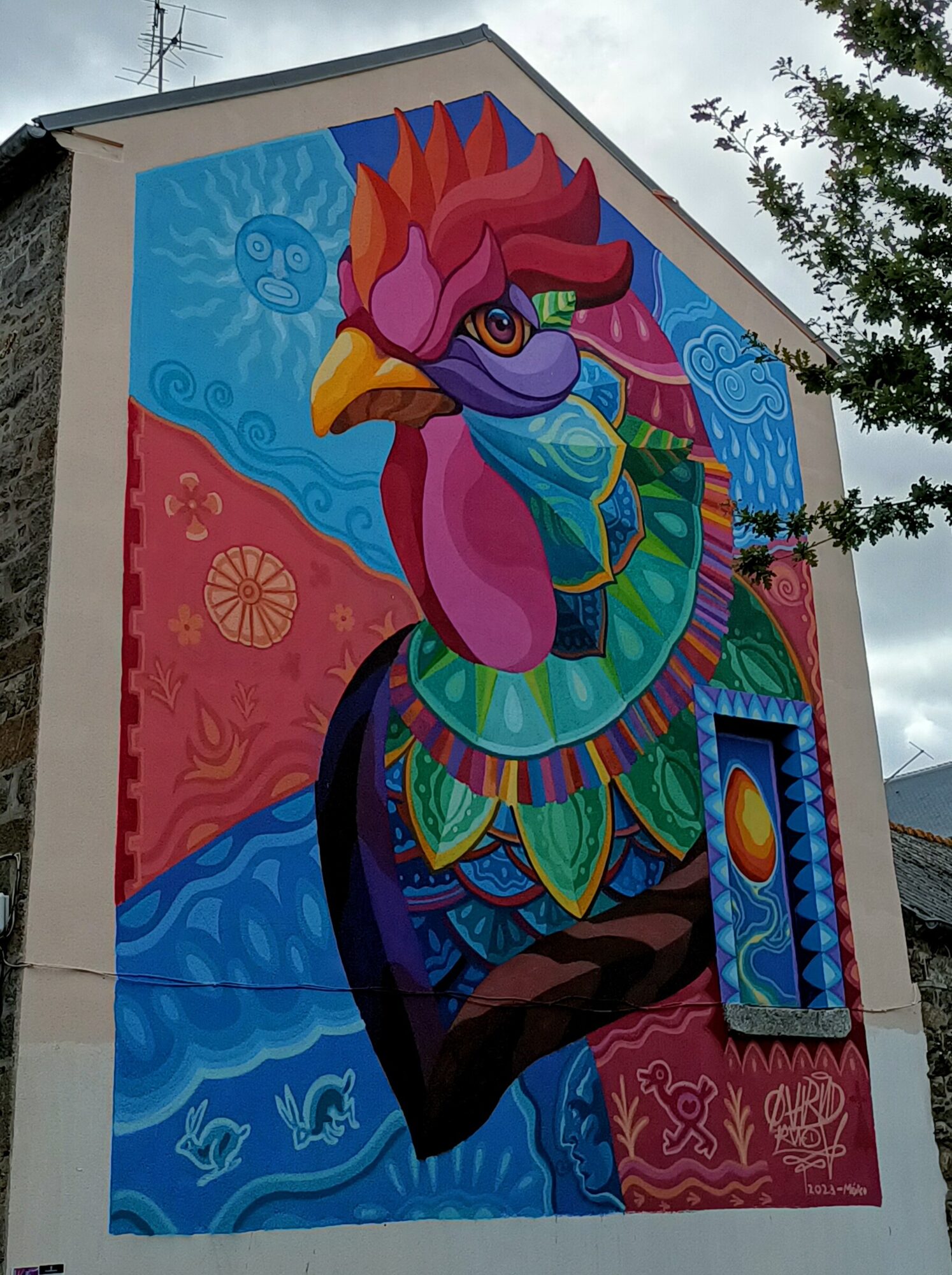 Le Coq et l'Œuf — Street art de Farid Rueda à Yffiniac
