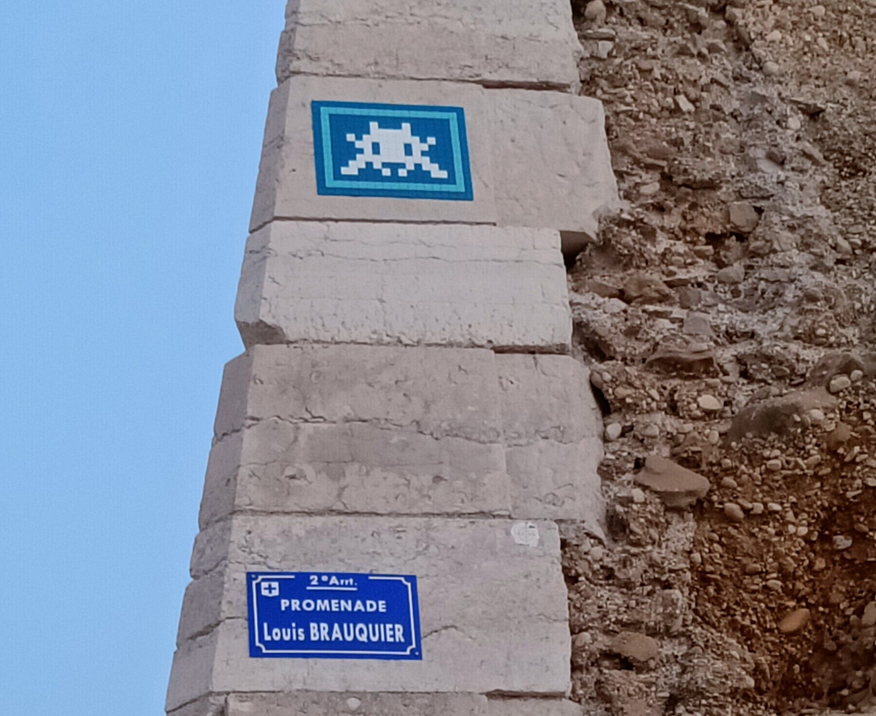 MARS_31, Space Invader on Promenade Louis Brauquier — Street art by Invader in Marseille