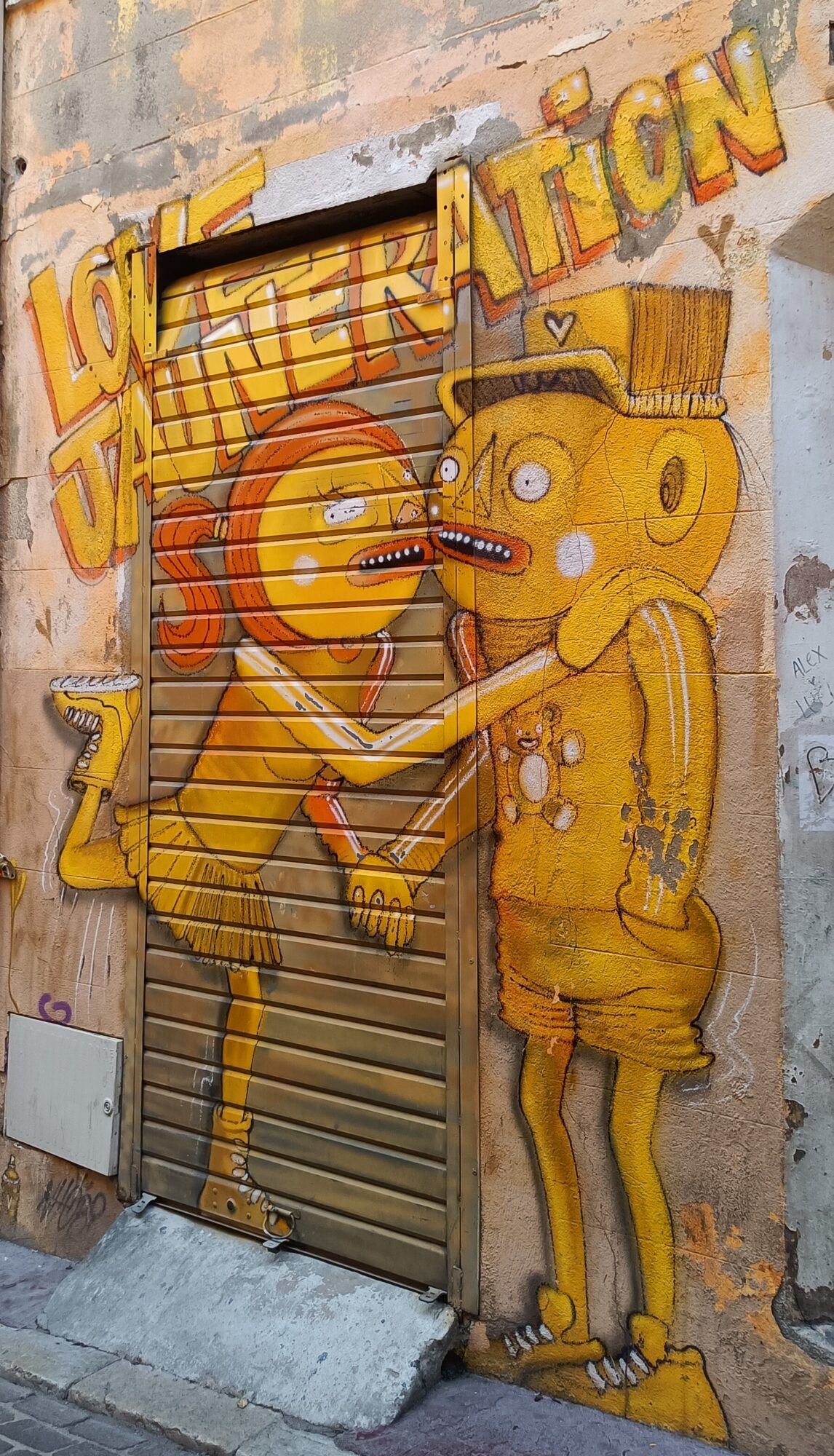 Deux personnages jaunes, Love Jammeration — Street art de Nhobi à Marseille
