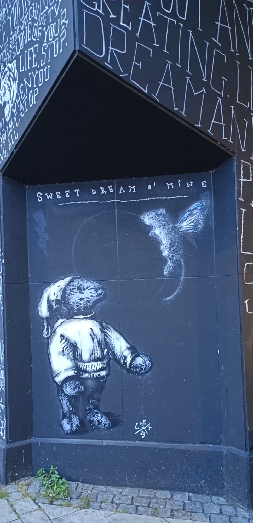 Sweet Dream o' Mine by L.E.T. — Street art by L.E.T. in Düsseldorf