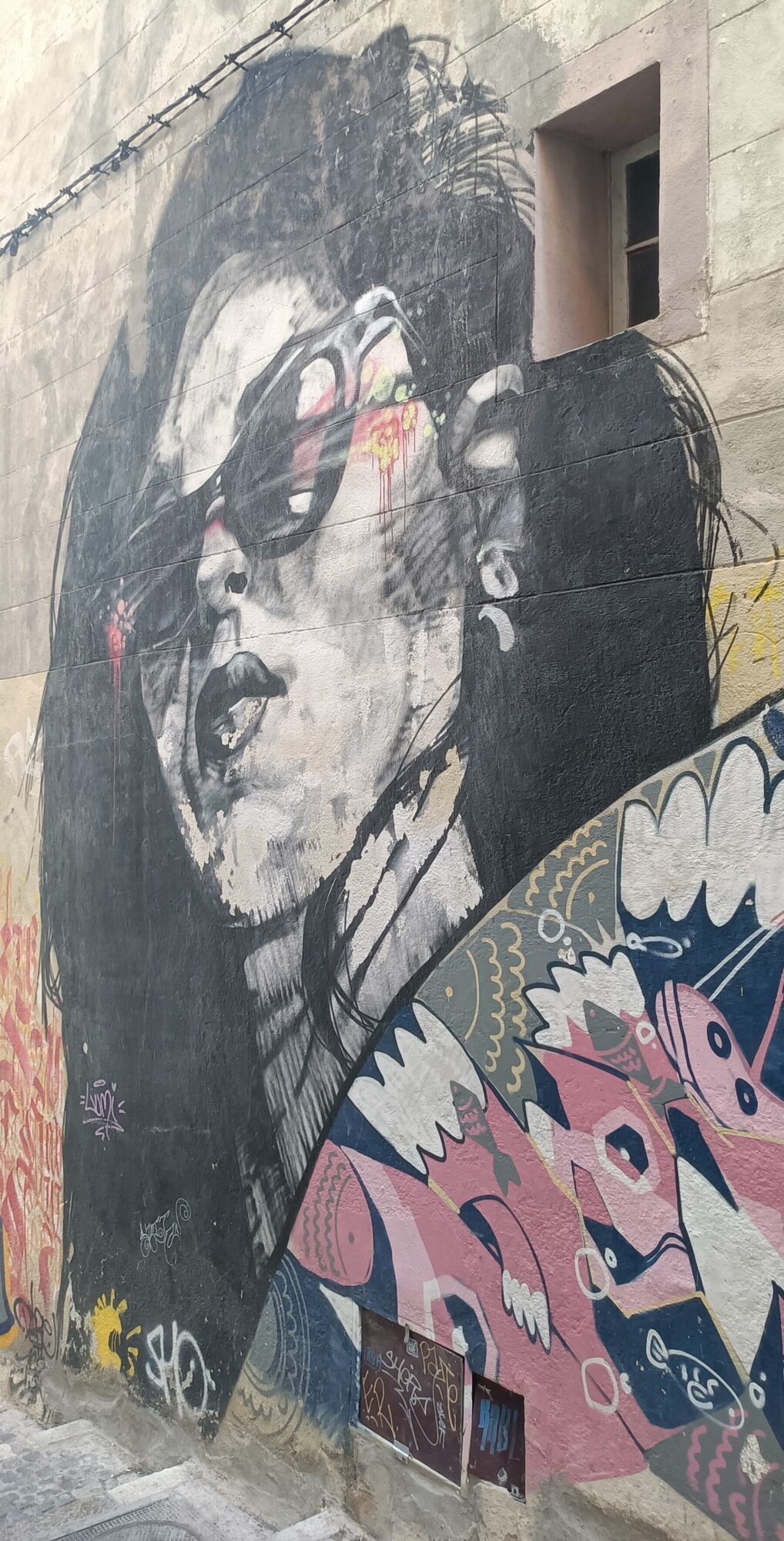 Woman in Dark Sunglasses, Rue Saint-Pons — Street art in Marseille