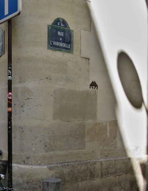 PA_43, Space Invader on Rue Gît-le-Cœur — Street art by Invader in Paris