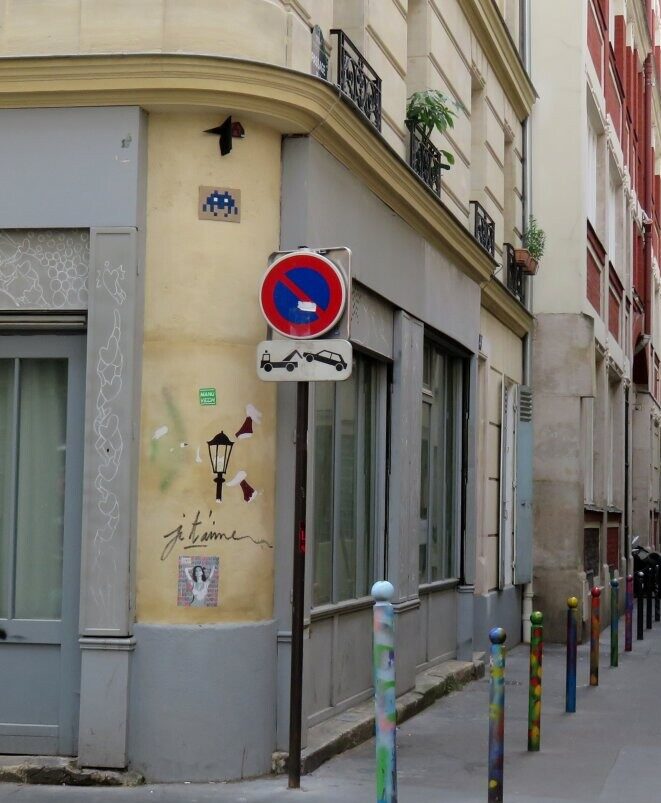 PA_47, Space Invader du passage de la Main d'Or — Street art de Invader à Paris