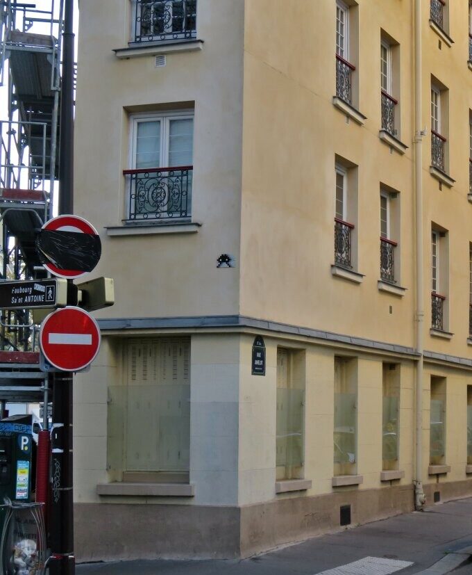 PA_48, Space Invader du 5 rue du Pasteur Wagner — Street art de Invader à Paris