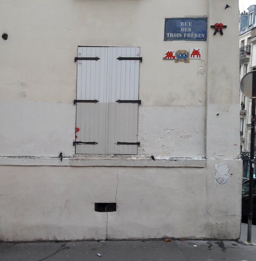 PA_67, Blue Space Invader on Rue des Trois-Frères — Street art by Invader in Paris