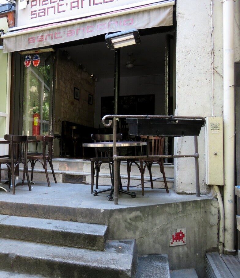 PA_70, Space Invader on Rue du Bourg-Tibourg — Street art by Invader in Paris