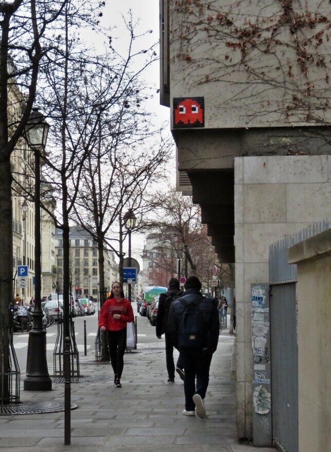 PA_71, Space Invader de la rue de Fourcy — Street art de Invader à Paris