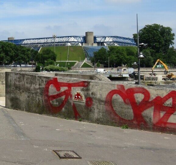 PA_87, Space Invader on Quai de la Gare — Street art by Invader in Paris