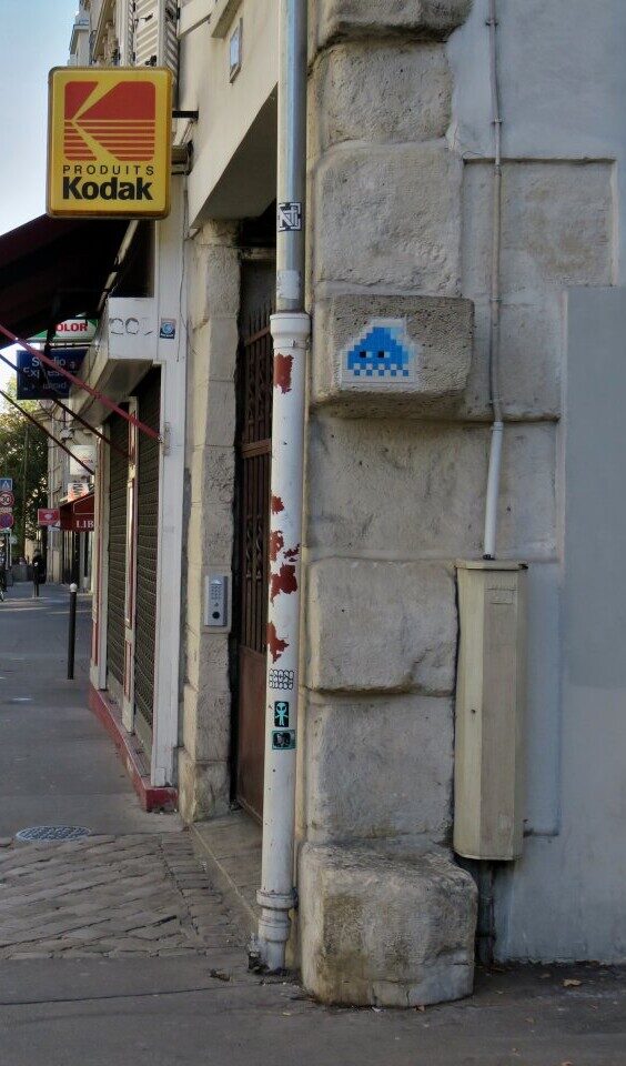 PA_97, Space Invader on Rue de Charenton — Street art by Invader in Paris
