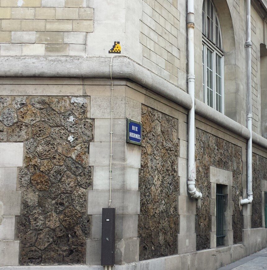 PA_111, Space Invader de la rue Hermel — Street art de Invader à Paris