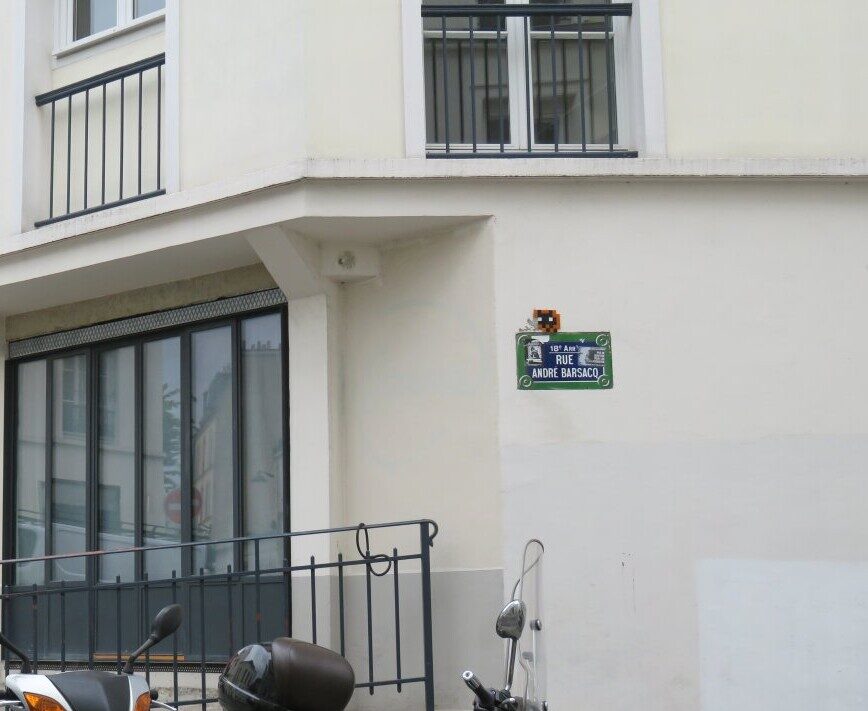 PA_160, Space Invader on Rue André-Barsacq — Street art by Invader in Paris