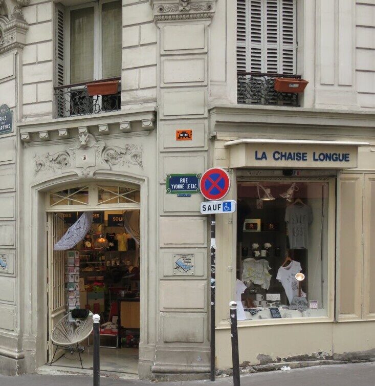 PA_161, Space Invader on Rue Yvonne-Le-Tac — Street art by Invader in Paris