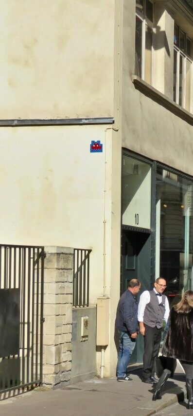 PA_176, Space Invader on Rue Cassette — Street art by Invader in Paris