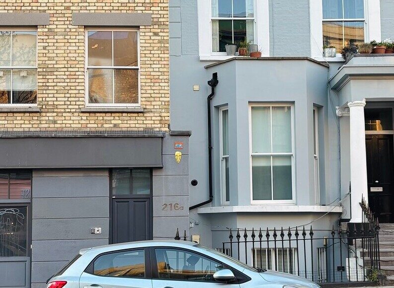 LDN_47, Space Invader on 274 Westbourne Park Road — Street art by Invader in London