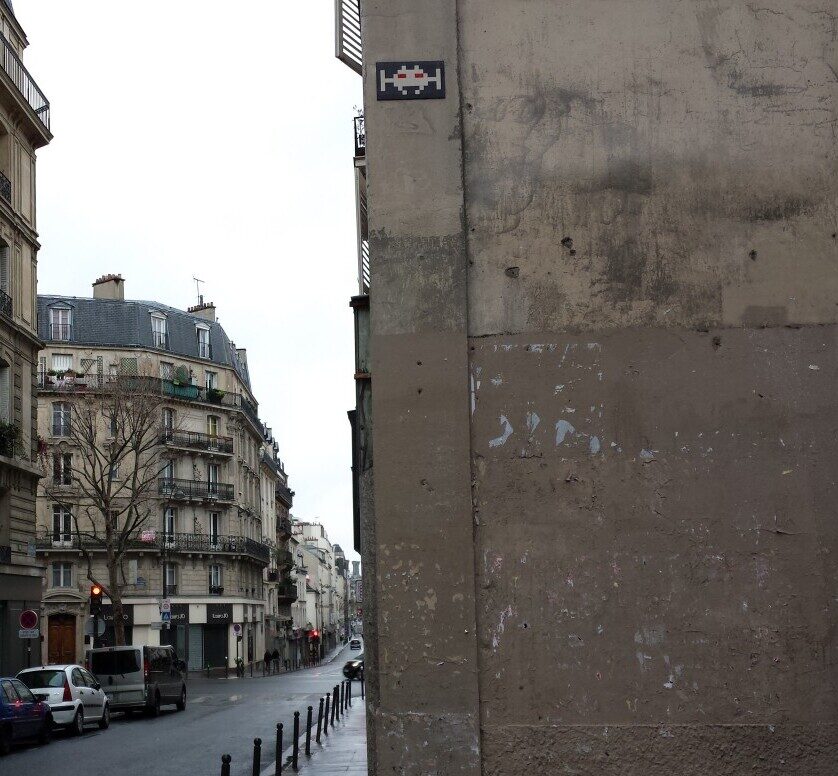 PA_194, Space Invader on 61 Rue du Chemin Vert — Street art by Invader in Paris