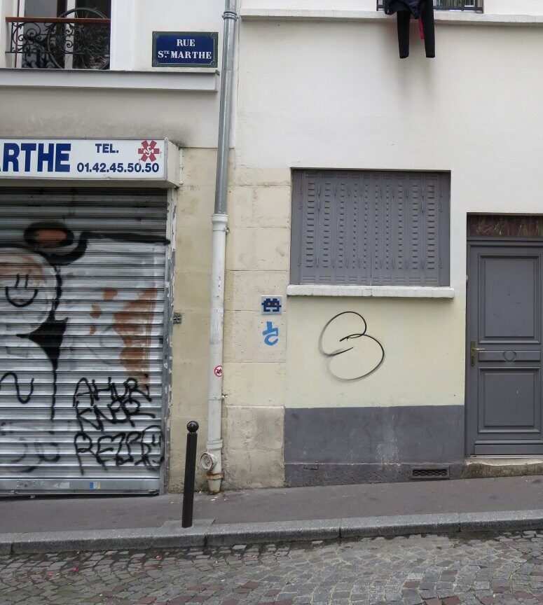PA_198, Space Invader de la rue du Chalet — Street art de Invader à Paris