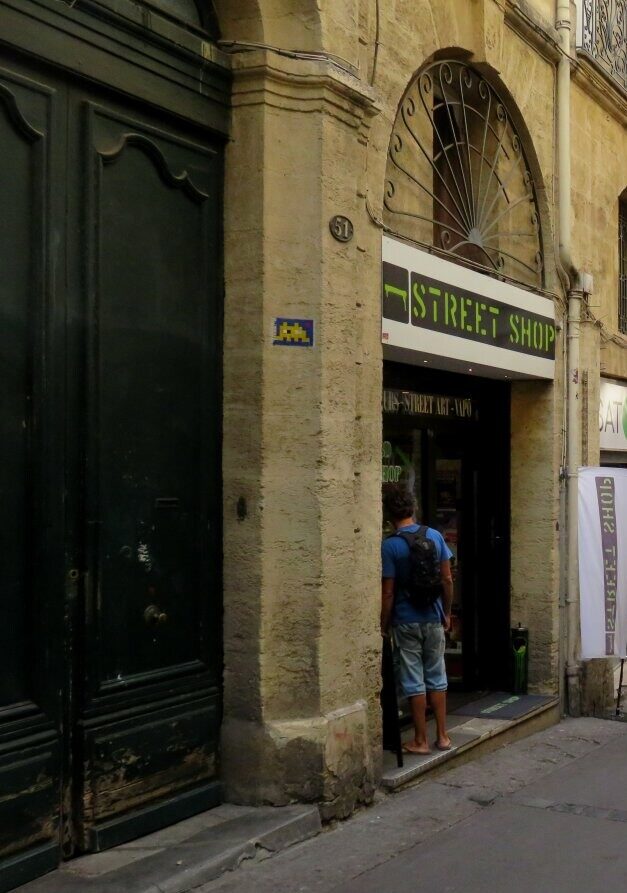 MPL_05, Space Invader de la rue de l'Aiguillerie — Street art de Invader à Montpellier