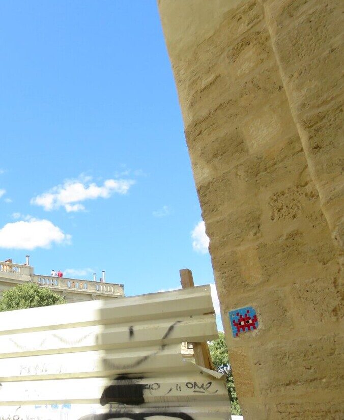 MPL_26, Space Invader de la rue de l'Hôtel de Ville — Street art de Invader à Montpellier
