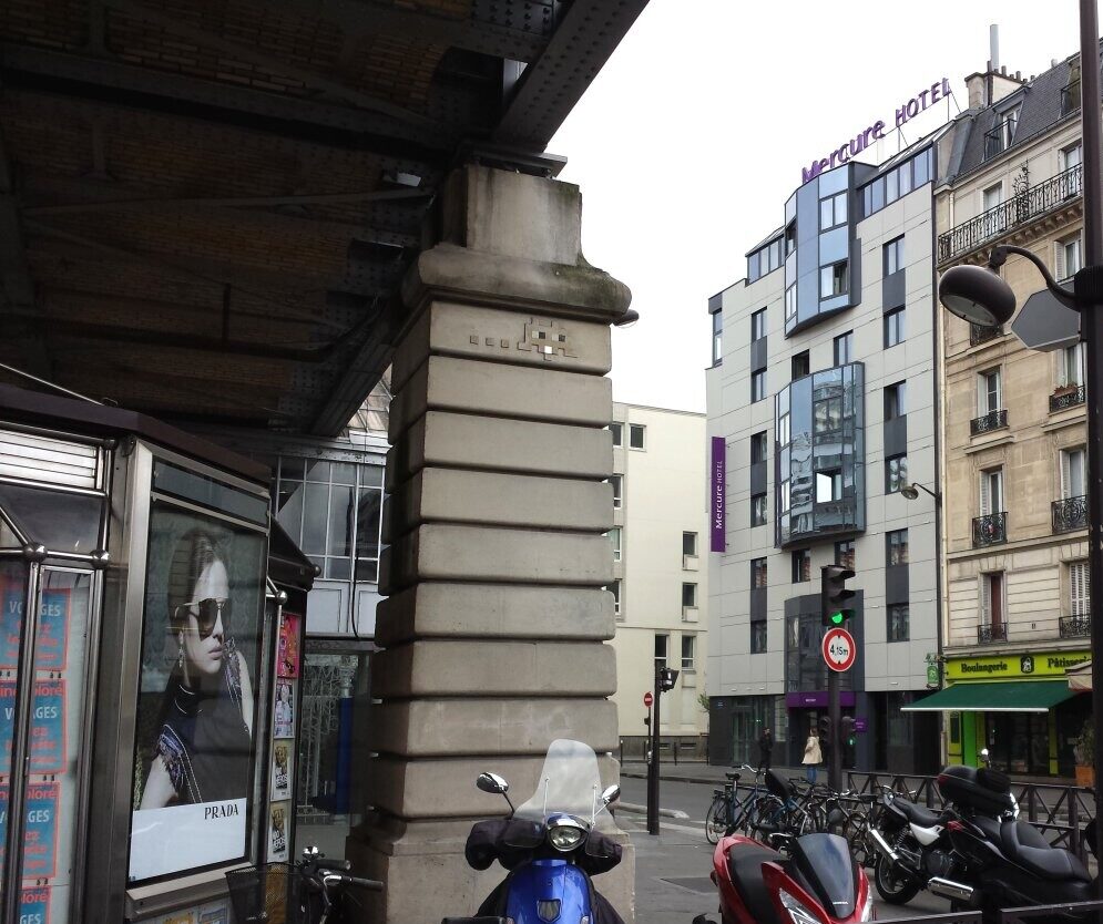 PA_220, Space Invader du quai de la Gare — Street art de Invader à Paris
