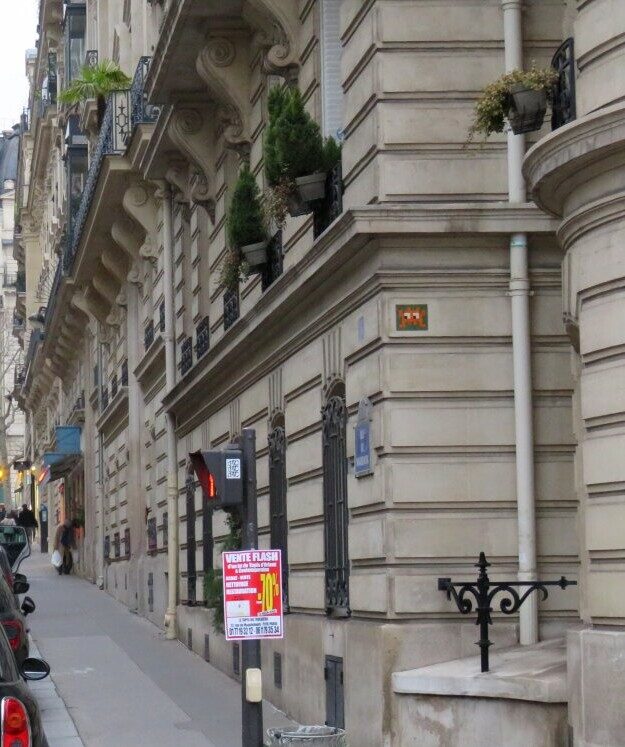 PA_267, Space Invader on 10 Rue de Magdebourg — Street art by Invader in Paris