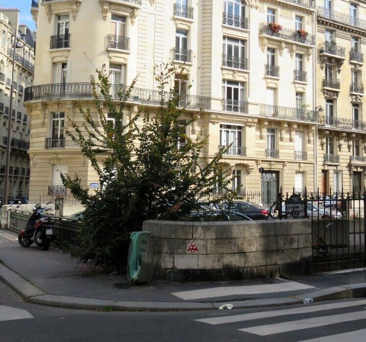 PA_265, Space Invader du boulevard Jules Sandeau — Street art de Invader à Paris