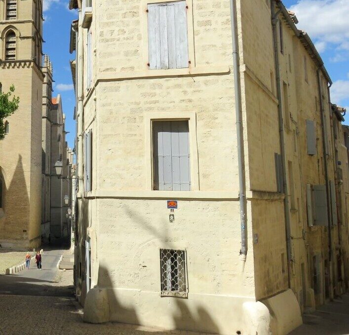 MPL_28, Space Invader on Rue Lallemand — Street art by Invader in Montpellier